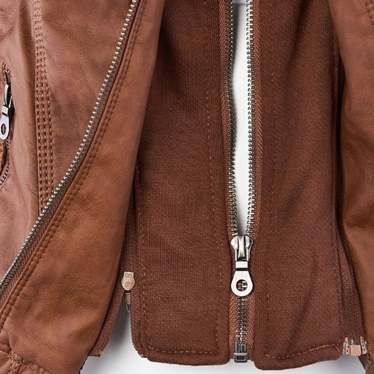Cornelie | Stijlvol Bikerjack met Afneembare Capuchon