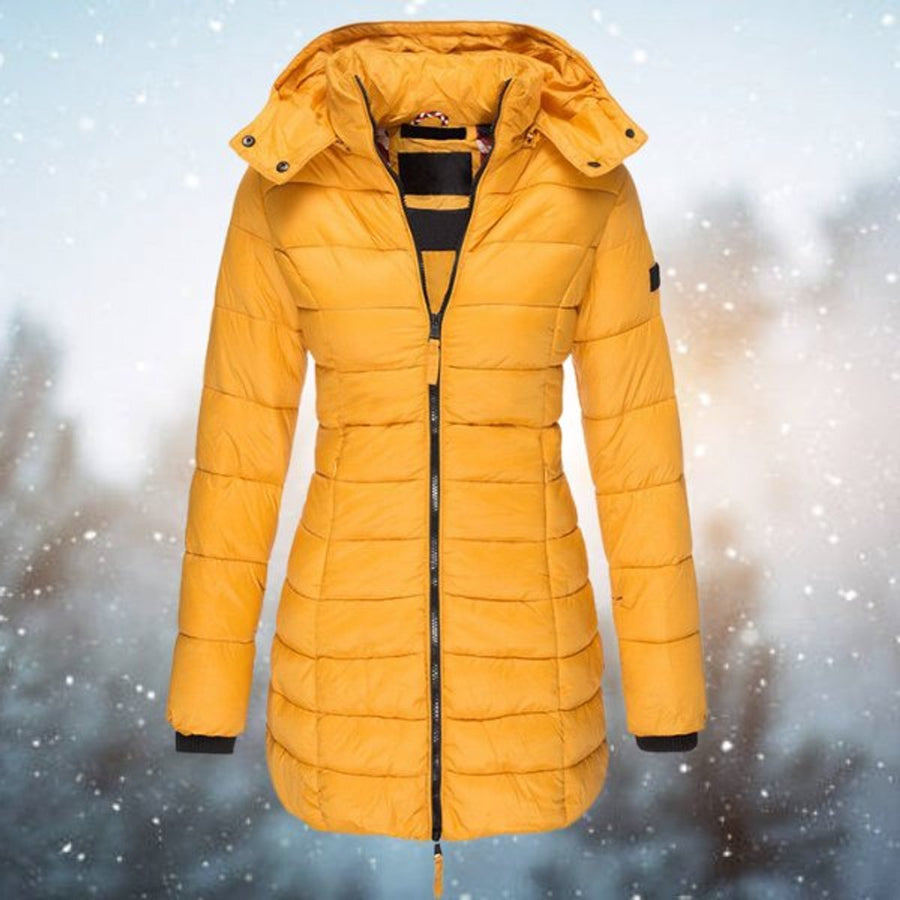 Hiltje | Warme Getailleerde Lange Winterjas met Capuchon